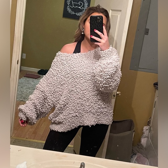 slightly worn (maybe once) - Picture 1 of 2